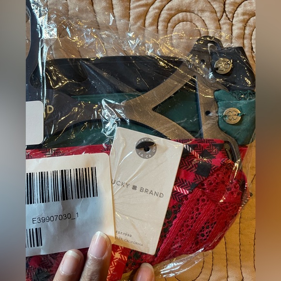 Lucky Brand 3Pack No Show Hipsters - Picture 7 of 9